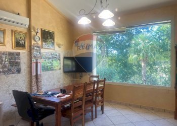 Sala da pranzo - Villa C.da Lazzarice
 
snc, Toro - photo 1