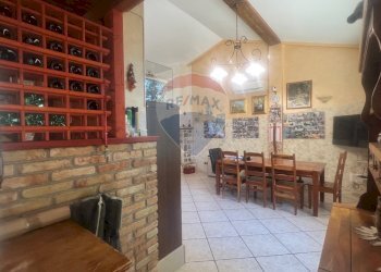 Sala da pranzo - Villa C.da Lazzarice
 
snc, Toro - photo 7