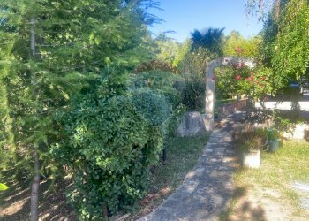 Giardino - Villa C.da Lazzarice
 
snc, Toro - photo 31