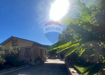 Edificio all\'aperto - Villa C.da Lazzarice
 
snc, Toro - photo 44