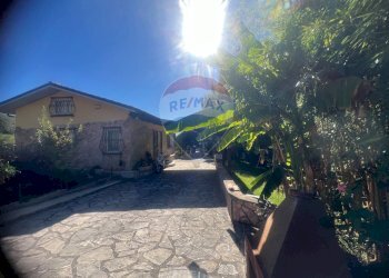 Terrazza - Villa C.da Lazzarice
 
snc, Toro - photo 45