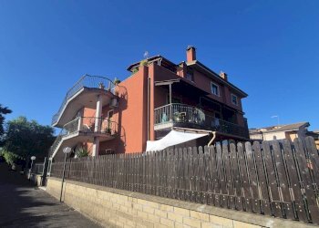 Foto 1 - Quadrilocale località le cese
 
6, Capena - foto 1