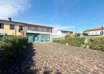 Foto 10 - Commercial Premises Viale Guglielmo Marconi, Viareggio - photo 10