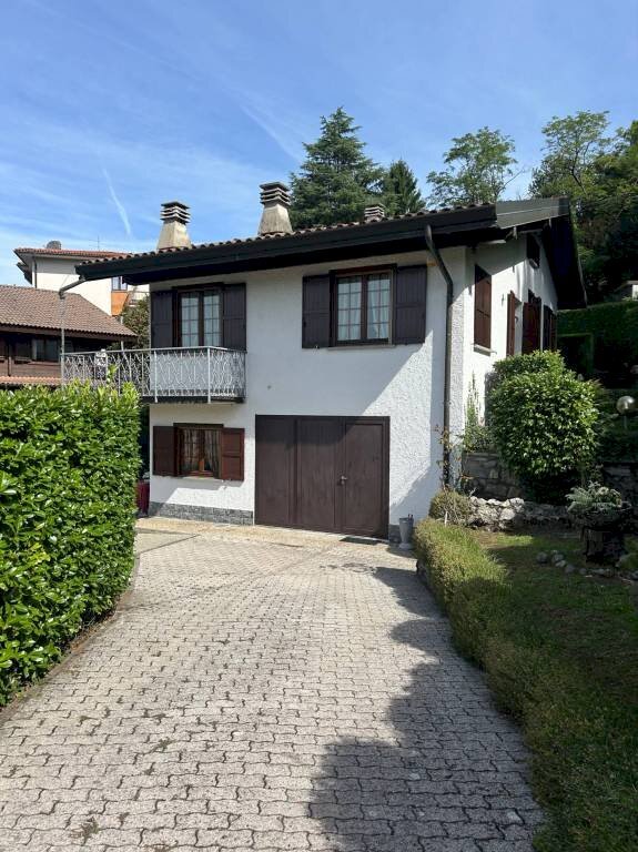 Facciata - Villa via San Abbondio, Cunardo - foto 3