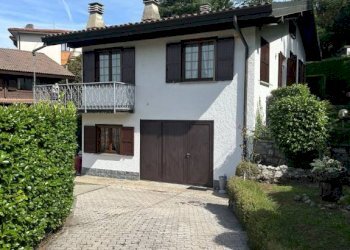 Facciata - Villa via San Abbondio, Cunardo - foto 3