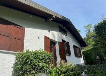 Facciata - Villa via San Abbondio, Cunardo - foto 4