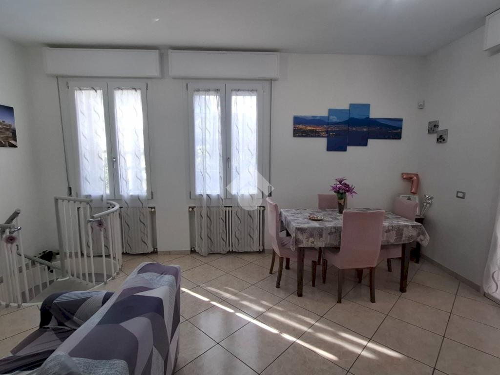 Four-room apartment Via nenni, Reggio nell'Emilia - photo 1