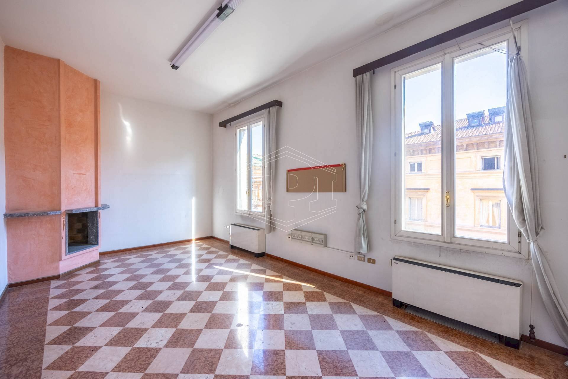 Three-room apartment Strada Maggiore, Bologna (neighborhood Centro Storico) - photo 3