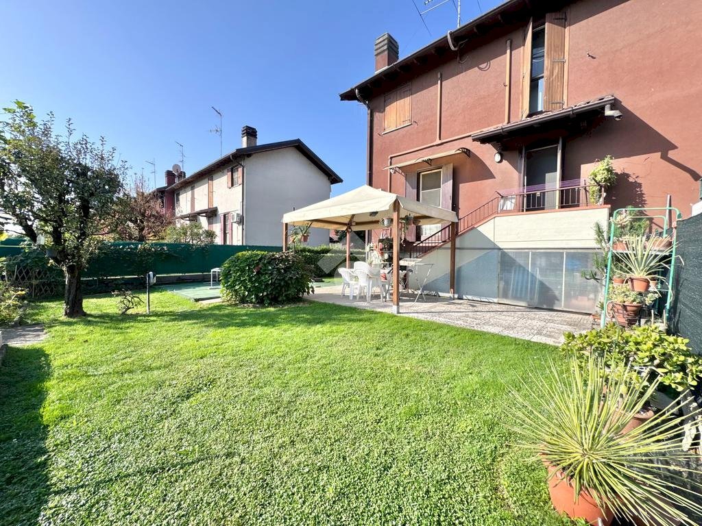 Terraced Villa Via E. Berlinguer, Casarile - photo 2