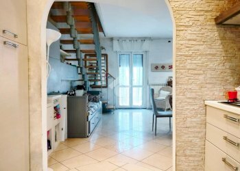 Casa semi indipendente Via Giosuè Carducci, Cesano Boscone - foto 14