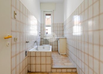 Two-room apartment Via Ugo Foscolo, Cesano Boscone - photo 15