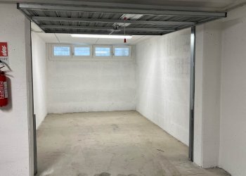 Garage - Parking Medolla - photo 1