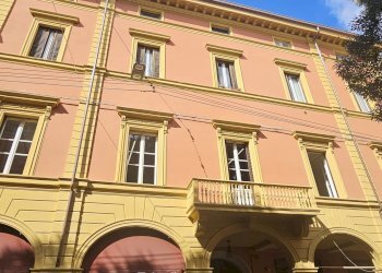 Four-room apartment Via Galliera, Bologna (neighborhood Centro Storico) - photo 1
