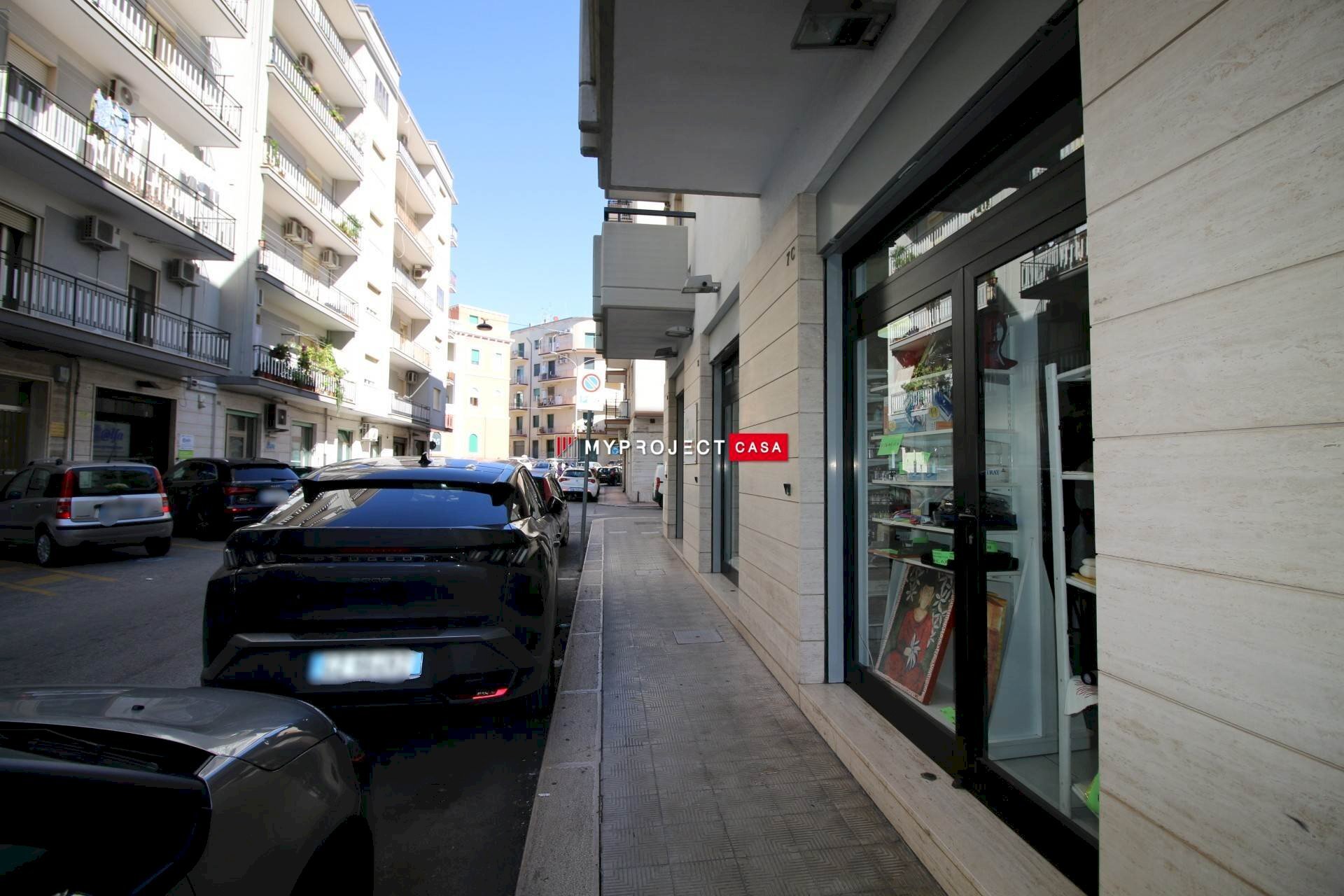 Shop Via Pirandello, Martina Franca - photo 3