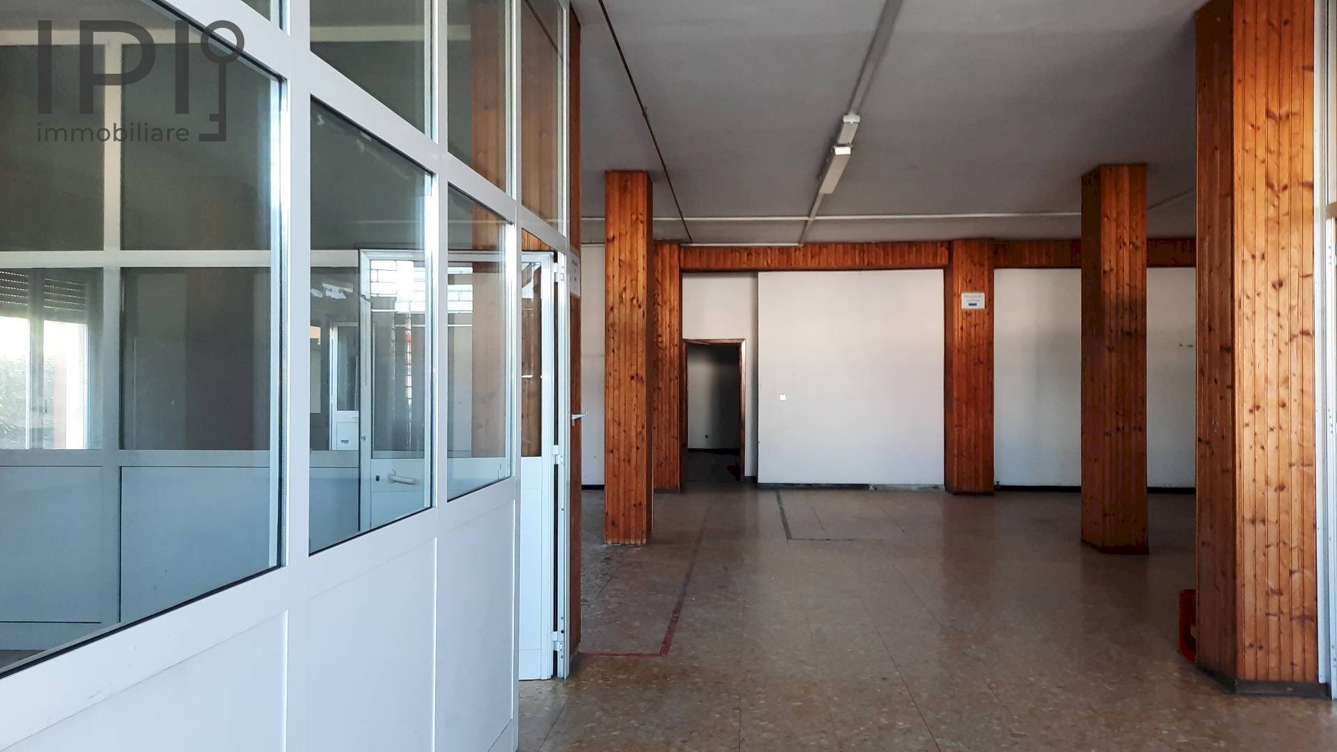 Foto 2 - Commercial Premises sp 28 bis, Carcare - photo 2