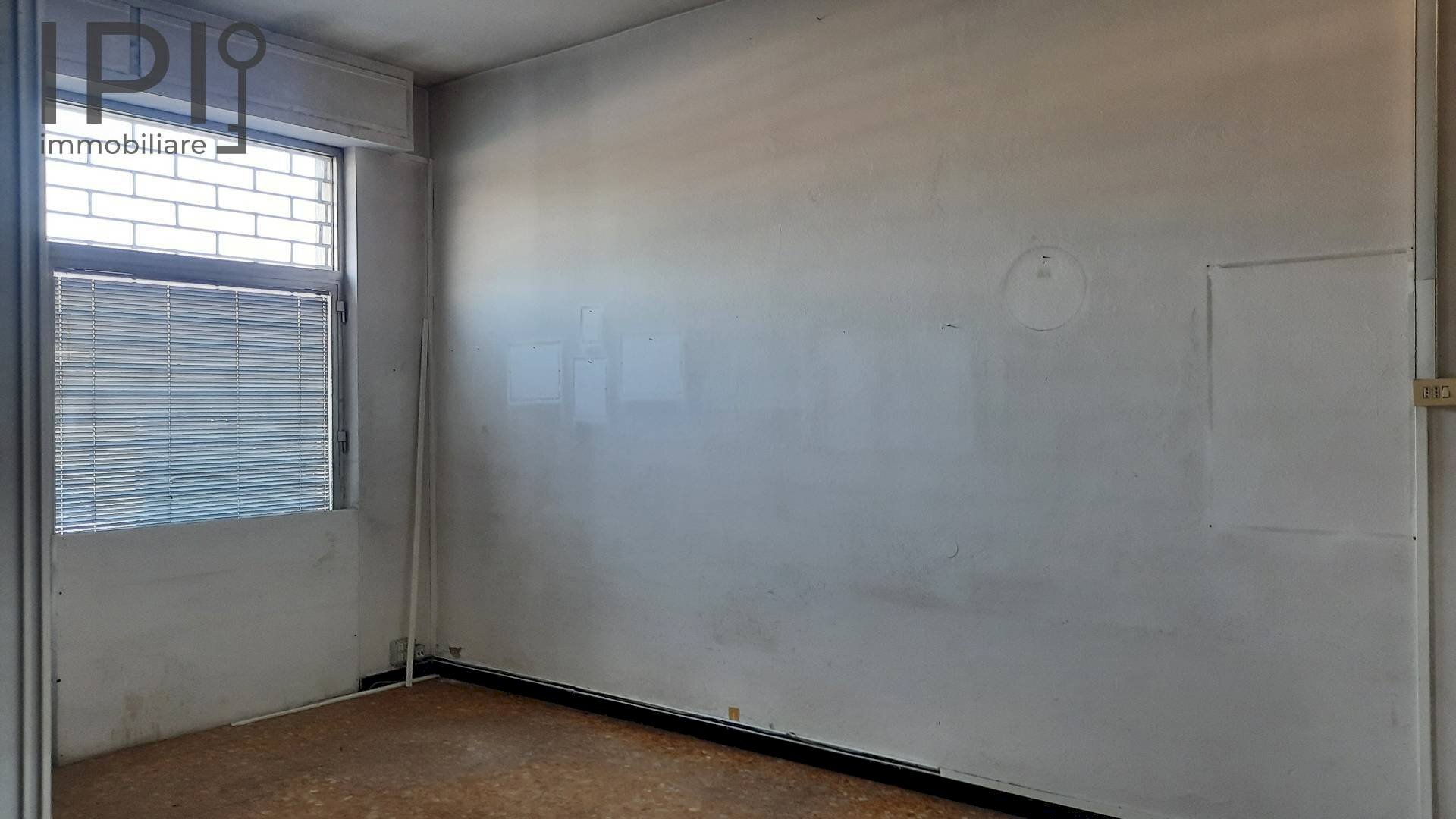 Foto 3 - Commercial Premises sp 28 bis, Carcare - photo 3