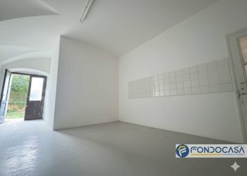 Locali oggetto di ristrutturazione totale - Bilocale Palazzolo sull'Oglio - foto 4