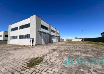 Foto 2 - Locale Commerciale via Milano, Cerano - foto 2