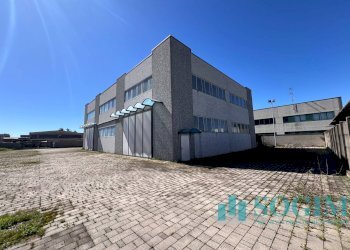 Foto 3 - Locale Commerciale via Milano, Cerano - foto 3