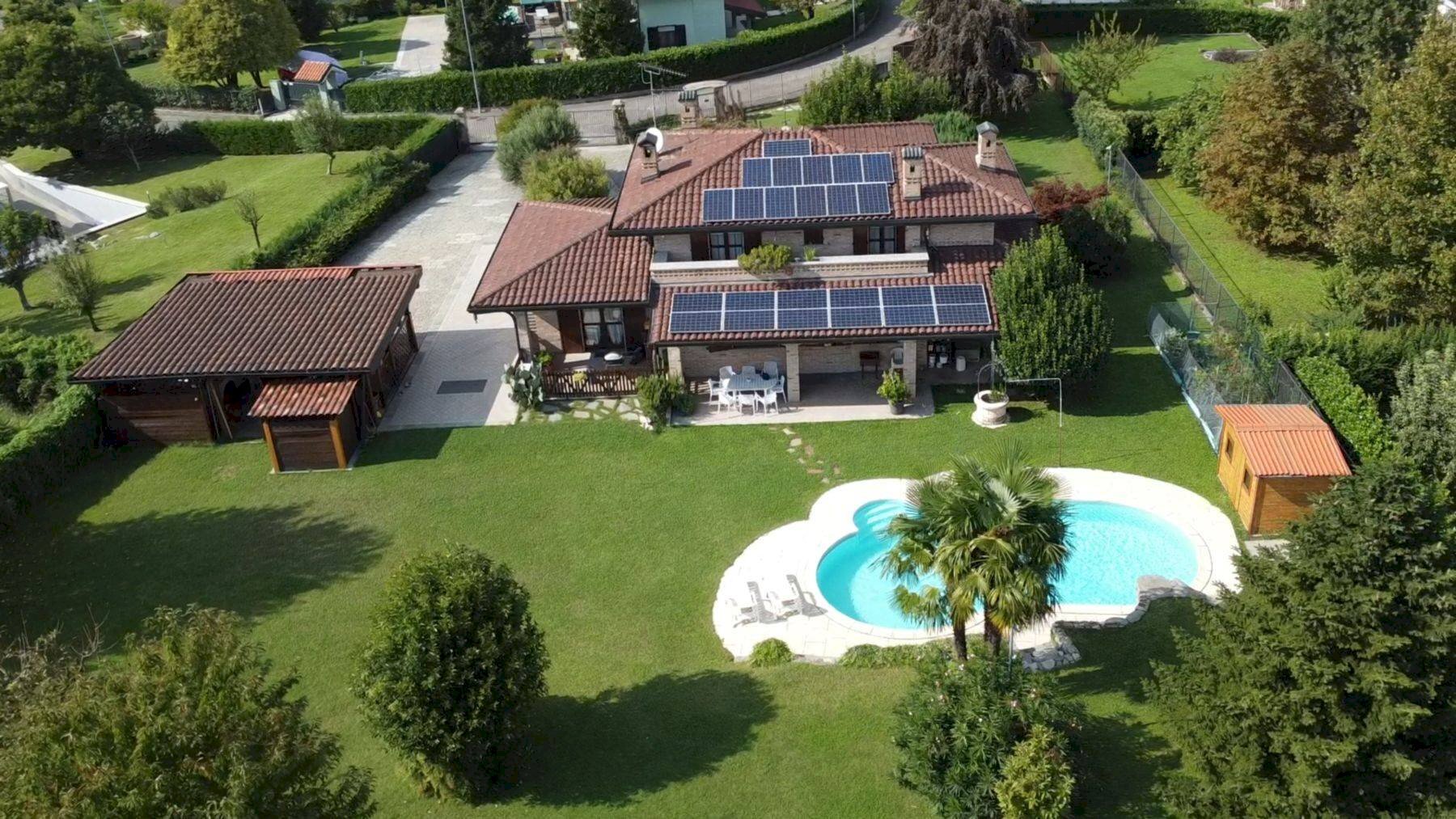 Foto 1 - Villa via verdi, Molteno - photo 1