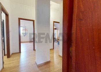 Hall / corridoio - Four-room apartment PIAZZA ANTONIO ZANCA
27, Palermo - photo 9