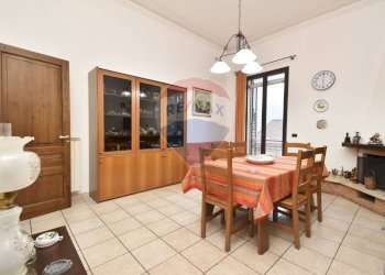 Sala da pranzo - Casa indipendente via Diana
 
20, Fiumefreddo di Sicilia - foto 15