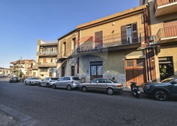 Edificio all\'aperto - Casa indipendente via Diana
 
20, Fiumefreddo di Sicilia - foto 55