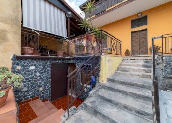 Scale - Villa VIA SALVATORE GIUFFRIDA
 
15, Mascalucia - foto 6