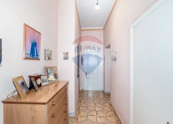 Hall / corridoio - Villa VIA SALVATORE GIUFFRIDA
 
15, Mascalucia - foto 16