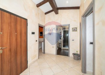 Hall / corridoio - Villa VIA SALVATORE GIUFFRIDA
 
15, Mascalucia - foto 35