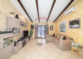 Soggiorno - Villa VIA SALVATORE GIUFFRIDA
 
15, Mascalucia - foto 47
