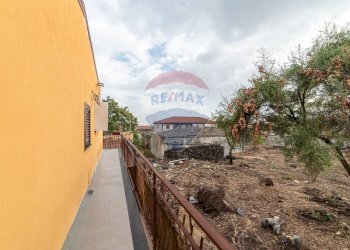 Balcone - Villa VIA SALVATORE GIUFFRIDA
 
15, Mascalucia - foto 53