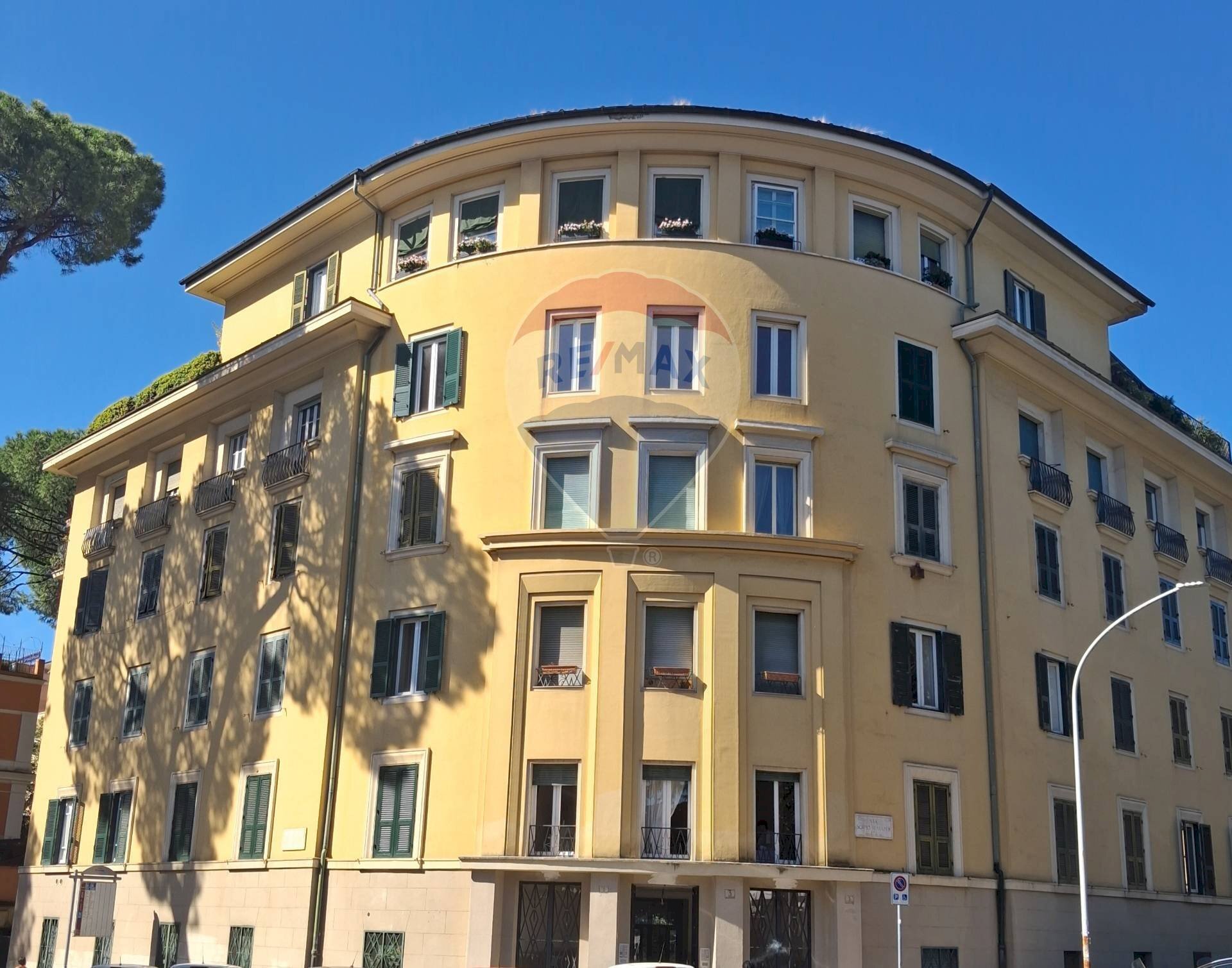 Edificio all\'aperto - Trilocale VIa Scipio Slataper
 
1, Roma - planimetria 1