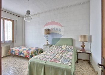 Camera / camera da letto - Quadrilocale Via XXIV Luglio
 
11, San Giovanni Valdarno - foto 12