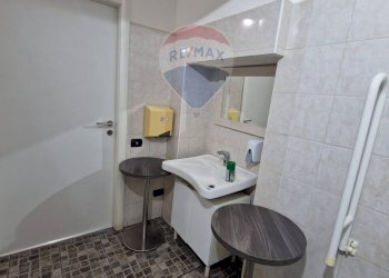 Bagno - Attività Commerciale via Bergamo
 
5, Monza - foto 24