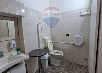 Bagno - Attività Commerciale via Bergamo
 
5, Monza - foto 25