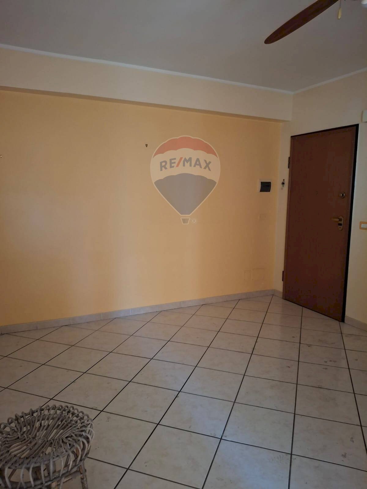 Stanza vuota - Three-room apartment Via Del Potatore
56, Catania - photo 3