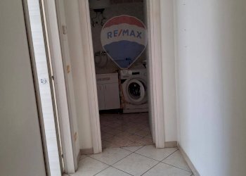 Hall / corridoio - Trilocale Via Del Potatore
 
56, Catania - foto 9