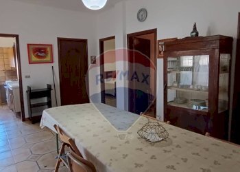 Sala da pranzo - Quadrilocale Via Isola di Corfù
 
snc, Cagnano Varano - foto 12