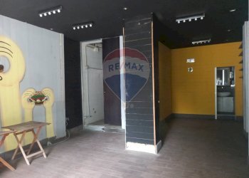 Stanza vuota - Locale Commerciale Piazza Cattaneo
 
3, Caserta - foto 4