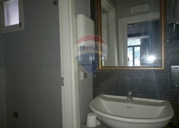 Bagno - Locale Commerciale Piazza Cattaneo
 
3, Caserta - foto 14