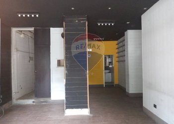 Non correlato - Locale Commerciale Piazza Cattaneo
 
3, Caserta - foto 17