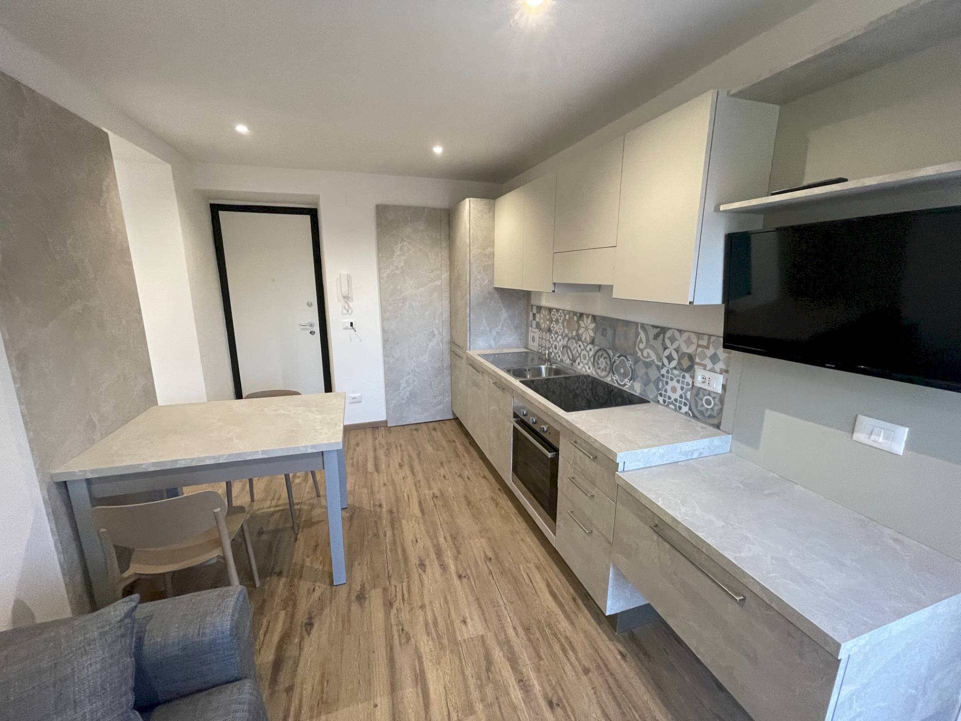 soggiorno - Two-room apartment Via delle Rosine
 
27, Mondovì - photo 1
