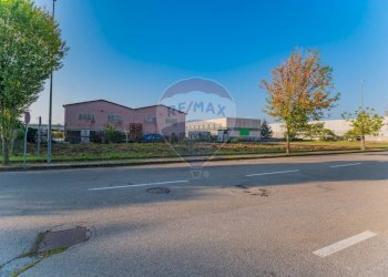 Edificio all\'aperto - Terreno edificabile VIA MARINI, Fagnano Olona - foto 7