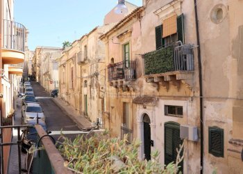 Foto 1 - Independent house via arnaldo da brescia
 
8, Noto - photo 1