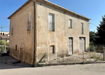 Foto 1 - Independent house Via l'Aia
 
snc, Caporciano - photo 1