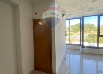 Hall / corridoio - Negozio Strada Statale
 
121, Cefalà Diana - foto 12