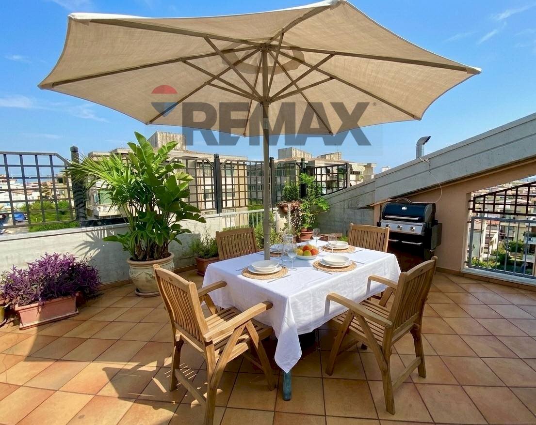 Terrazza - Quadrilocale VIA ROMA
 
310, Silvi - foto 1