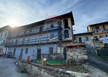 Edificio all\'aperto - Rustico Via Castello
 
57, Brovello-Carpugnino - foto 1