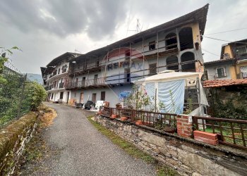 Edificio all\'aperto - Rustico Via Castello
 
57, Brovello-Carpugnino - foto 2